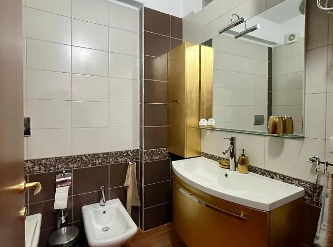 Apartment Illyria Square - Center - Wifi 500 Mbs *